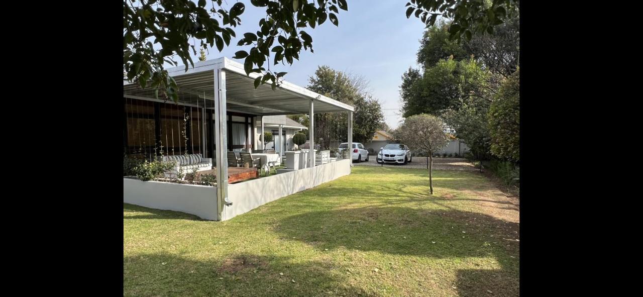 Le'Ciara Luxury Guest House Johannesburg Buitenkant foto