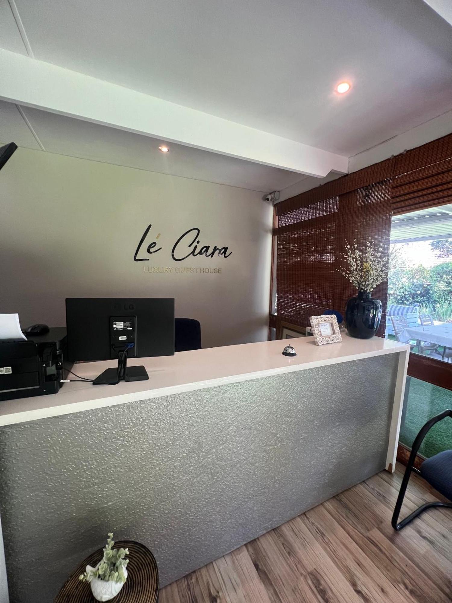 Le'Ciara Luxury Guest House Johannesburg Buitenkant foto