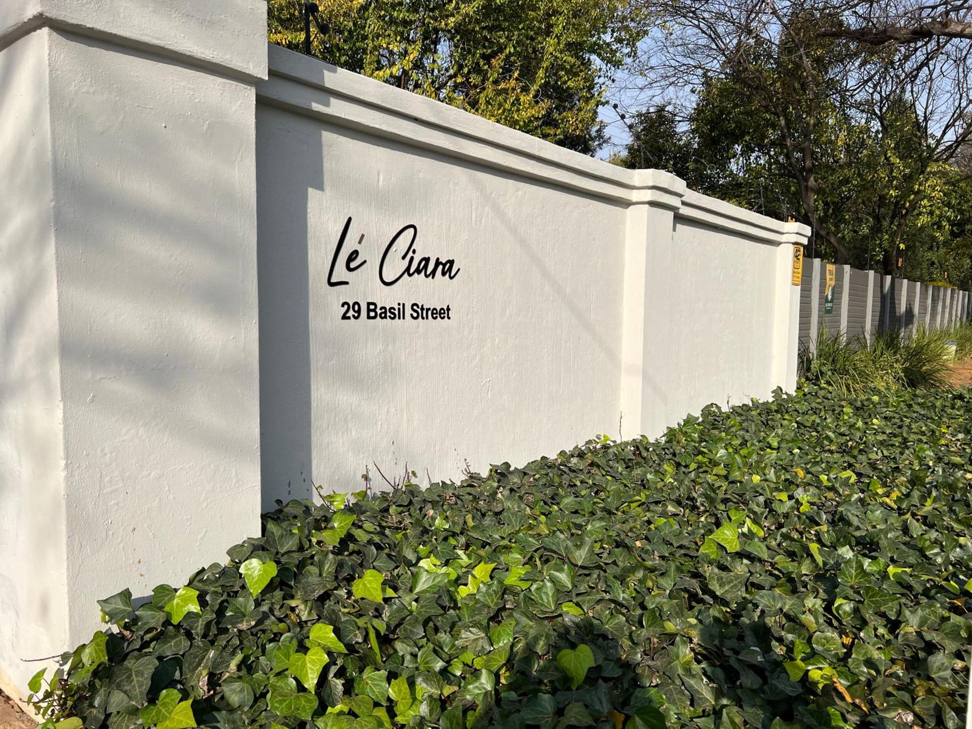 Le'Ciara Luxury Guest House Johannesburg Buitenkant foto