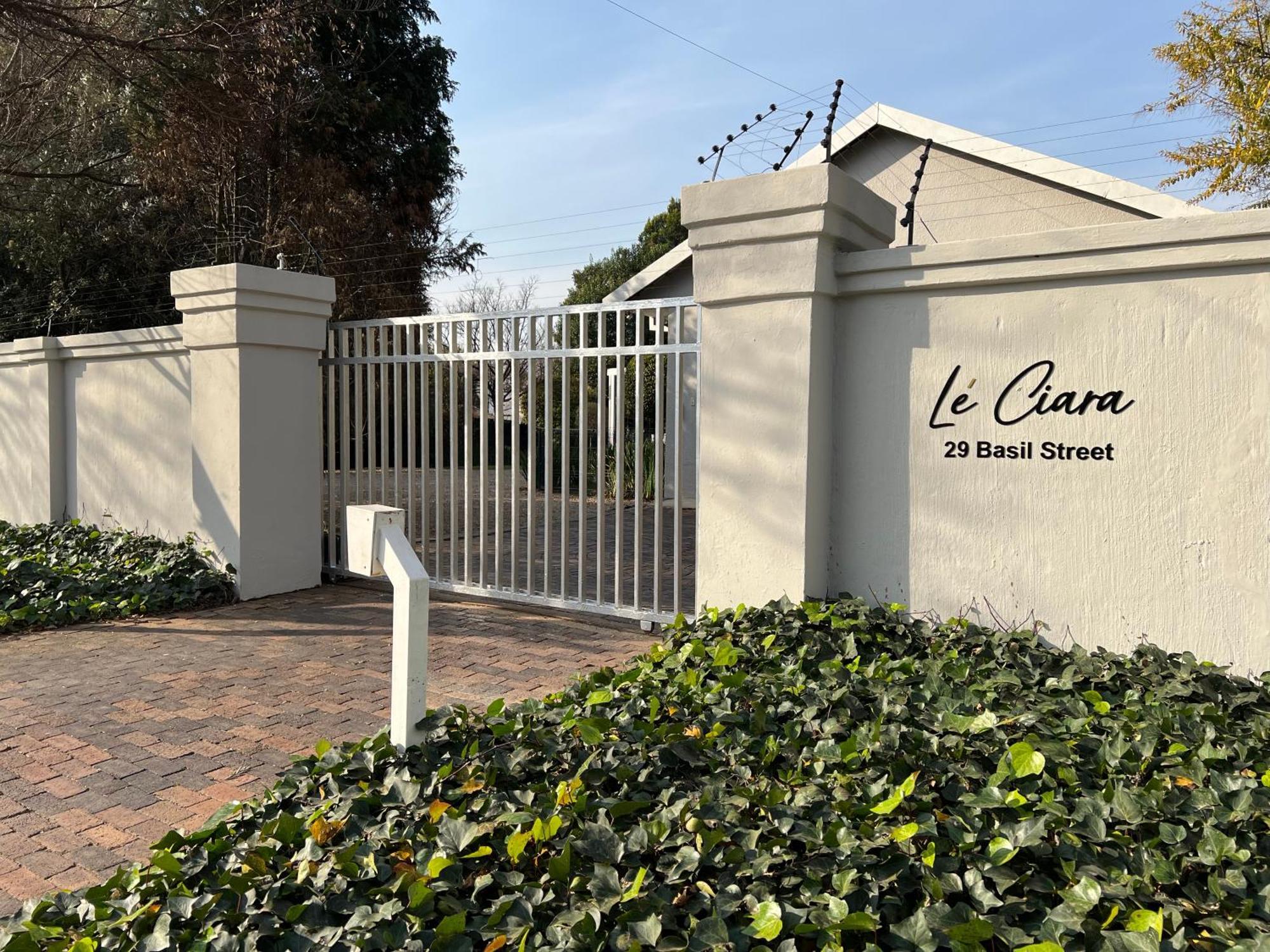 Le'Ciara Luxury Guest House Johannesburg Buitenkant foto